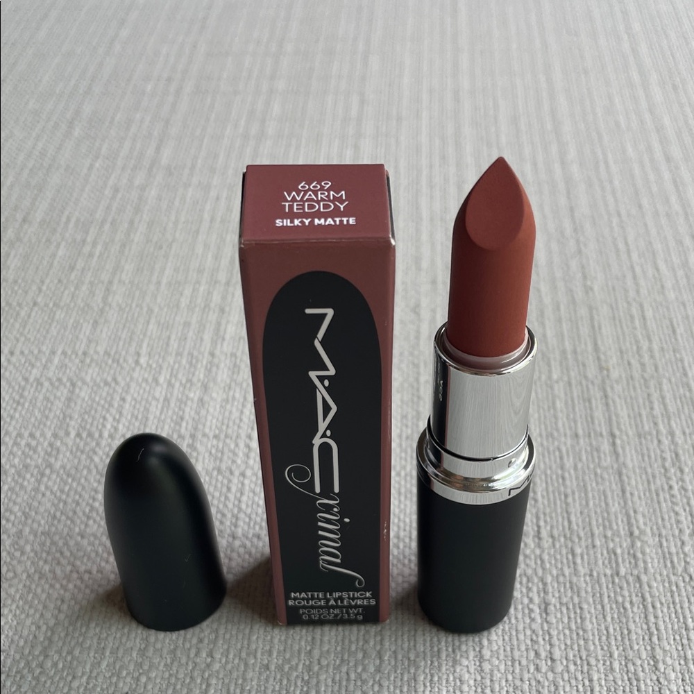 MAC Cosmetics 669 warm teddy silky matte Lipstick